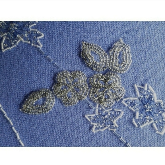 NWOT Floral Beaded Embroidered Short Sleeve Top - Picture 5 of 7